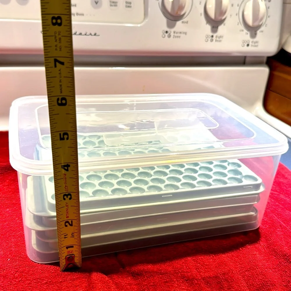 Mini Ice Cube Tray with Storage Container - Picture 9 of 9